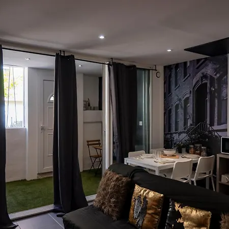 Apartment Superbe Avec Patio *